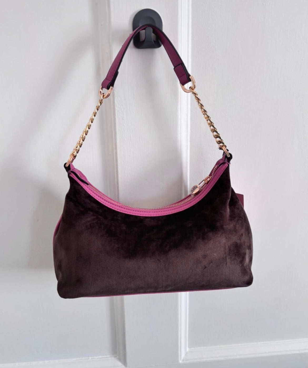 Juicy Couture Varsity велурена чанта