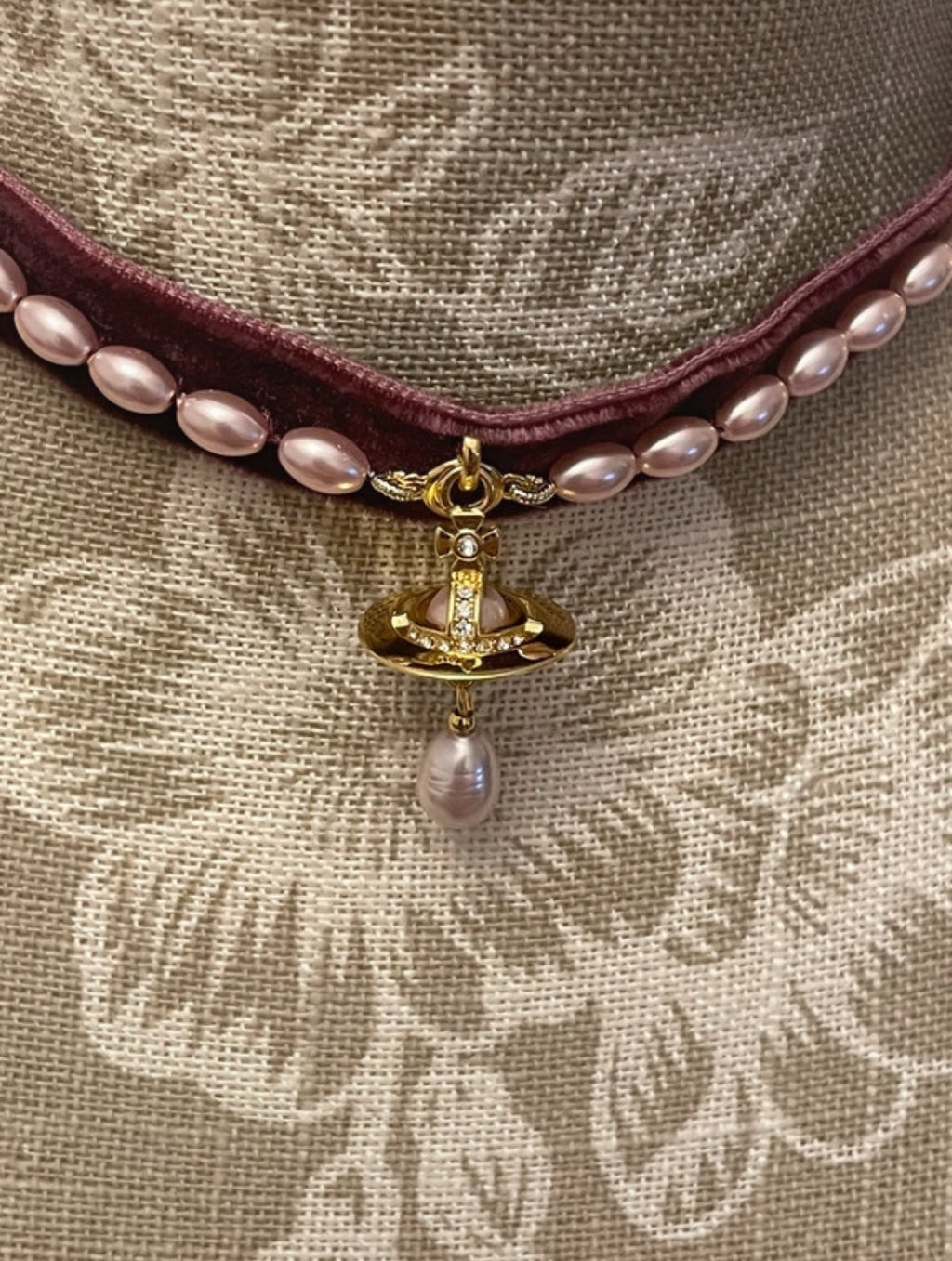 Vivienne Westwood Alexa Choker