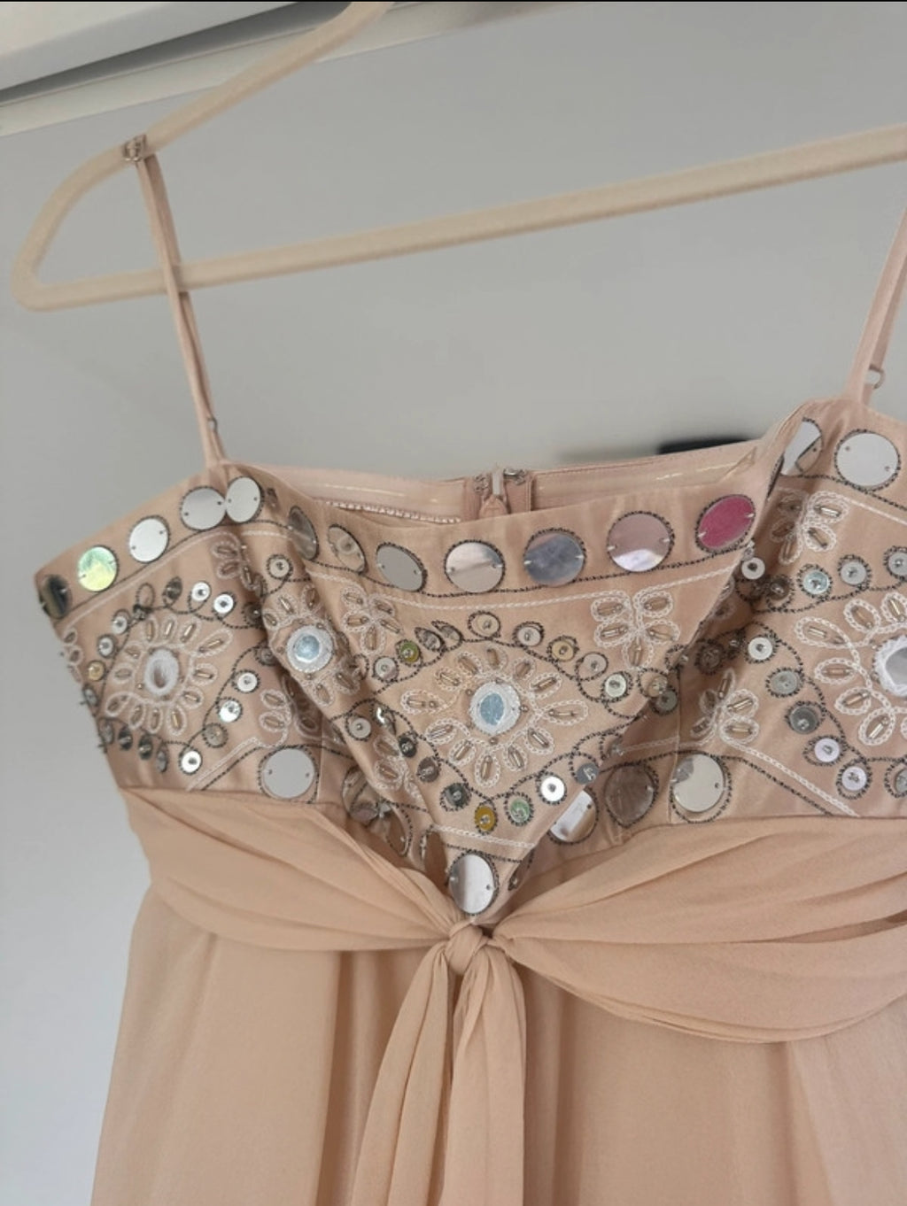 Копринена рокля BCBG Max Azria