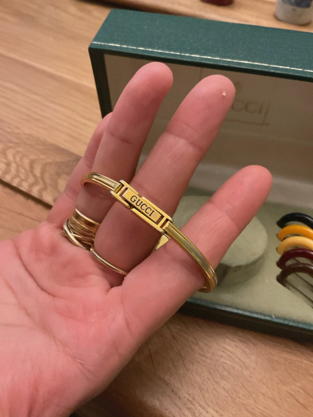 Vintage Gucci Change Bezel Watch – емблематичен винтидж модел на Gucci със сменяеми цветни безели