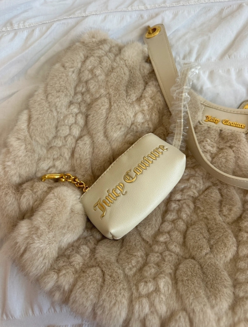 Рядка Juicy Couture faux fur чанта