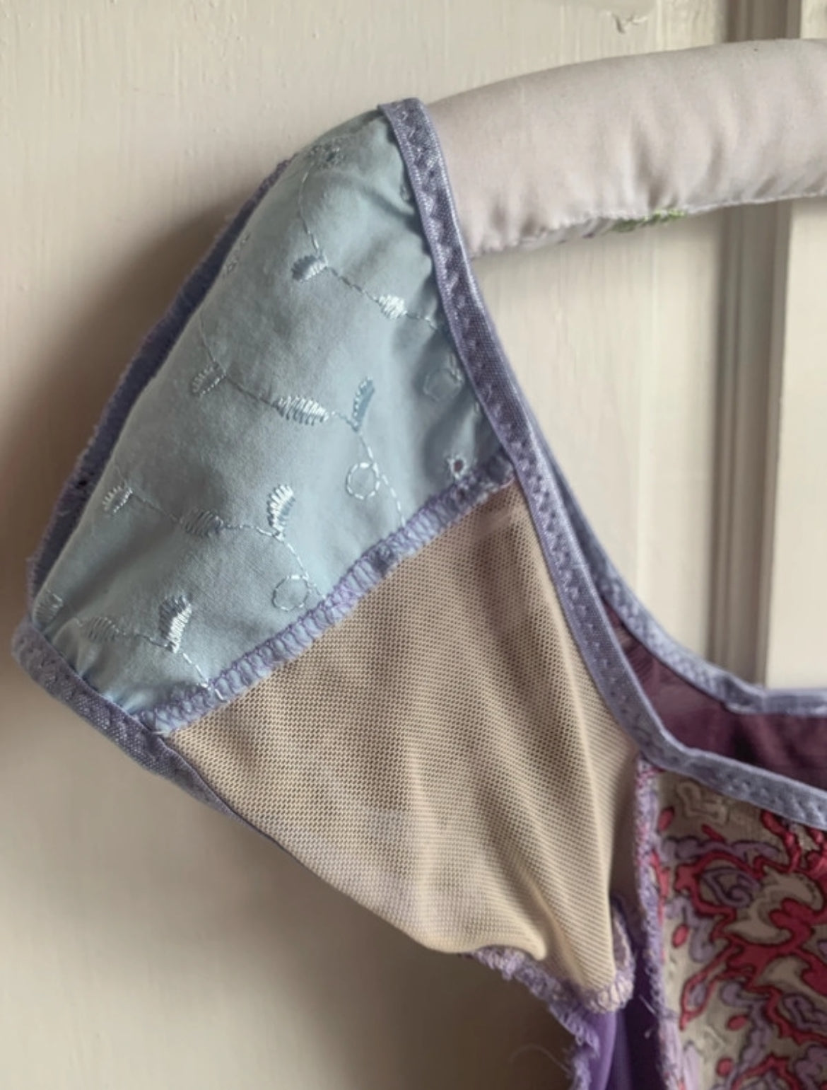 Ръчно изработен one-of-a-kind patchwork топ от RhiDancey
