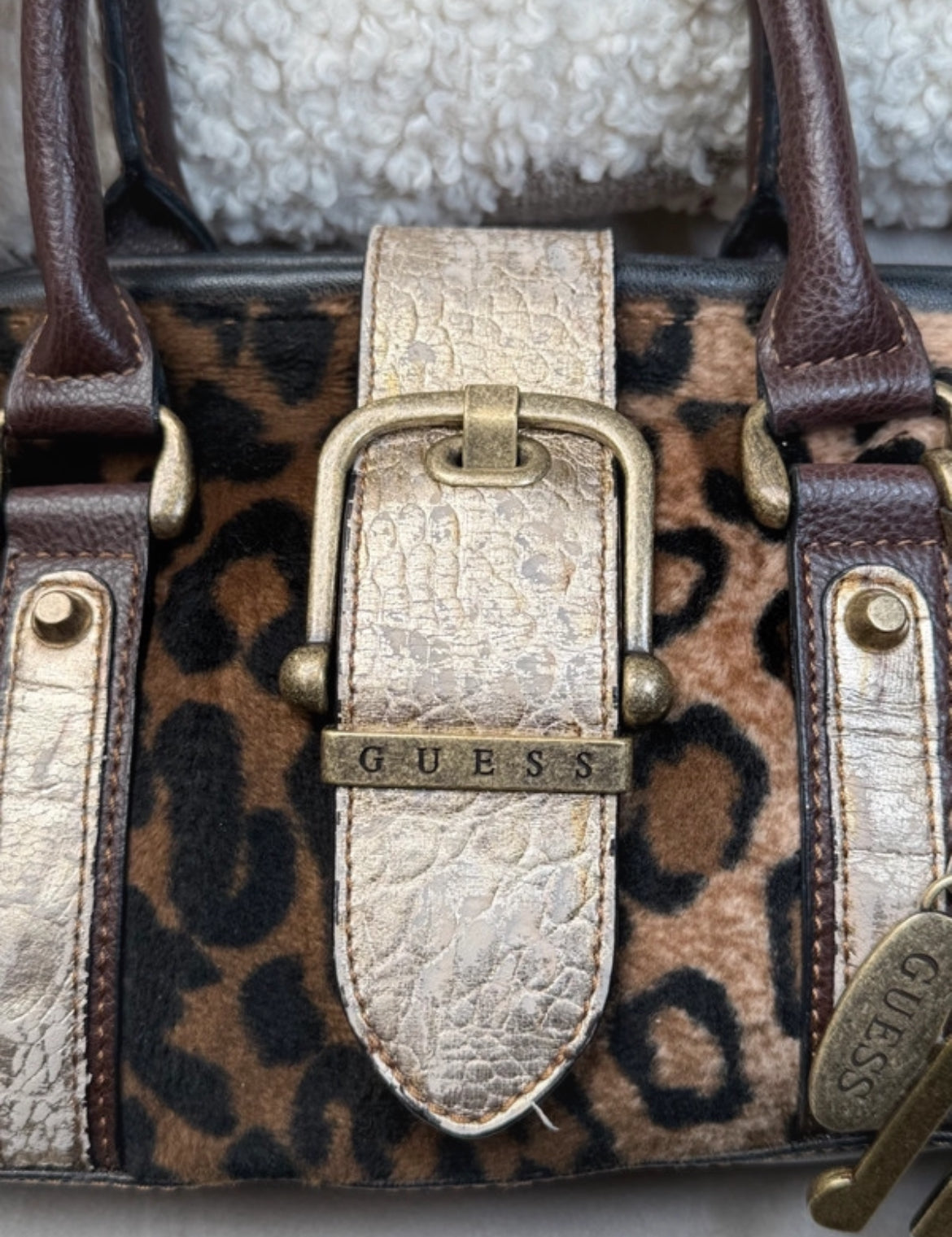 Винтидж Y2K чанта GUESS с леопардов принт