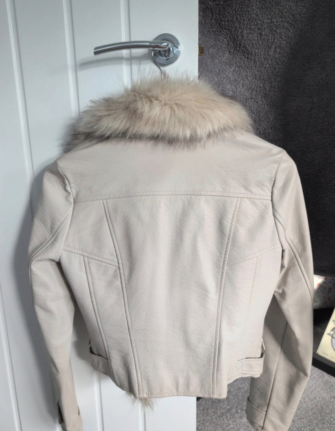Кремаво biker яке River Island с пухкава яка