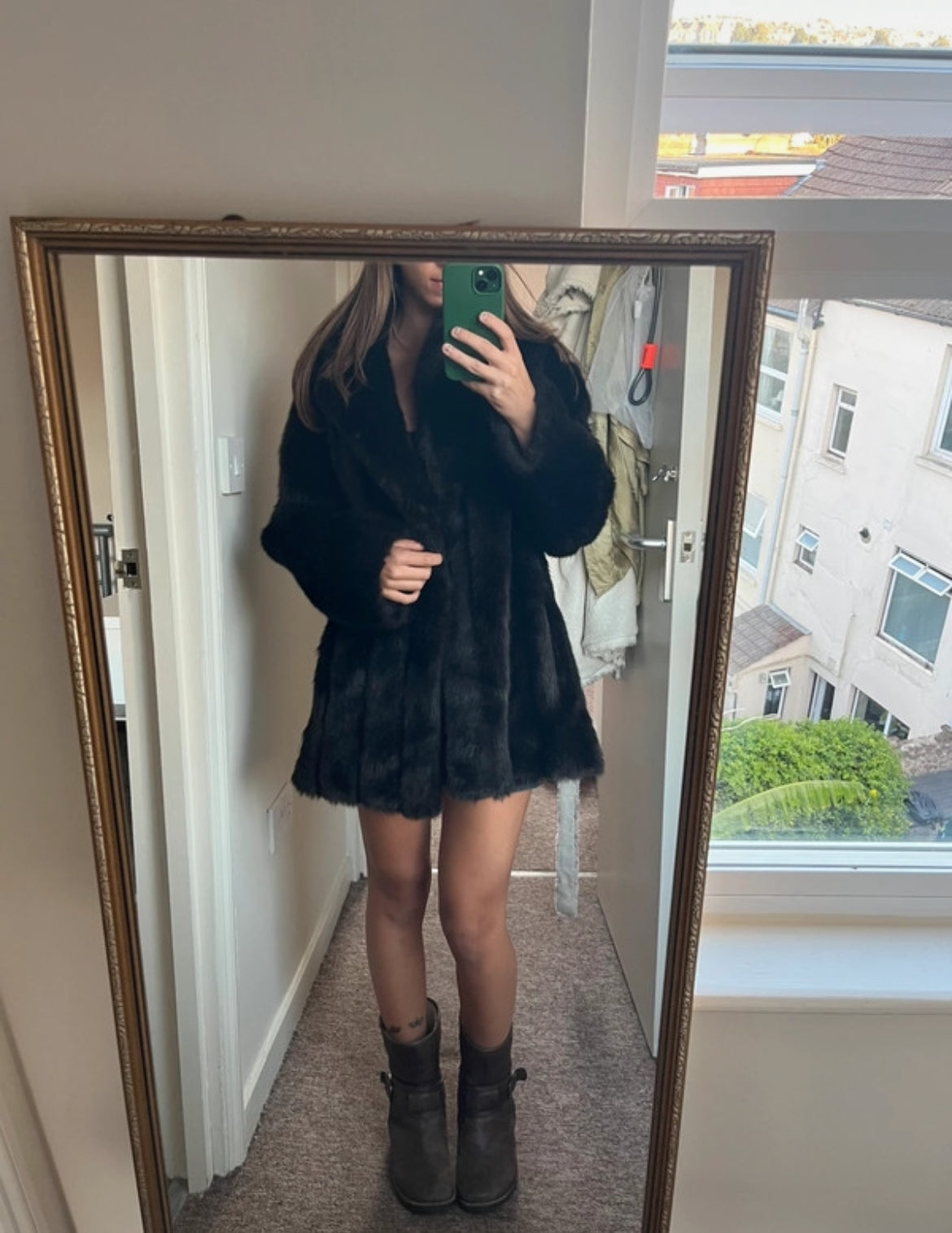 Vintage Y2K Faux Fur Coat – винтидж палто от началото на 2000-те