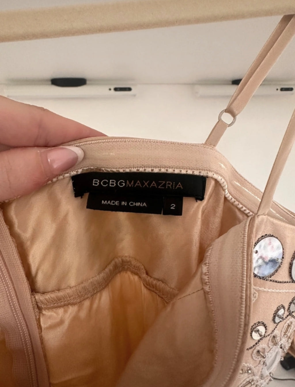 Копринена рокля BCBG Max Azria
