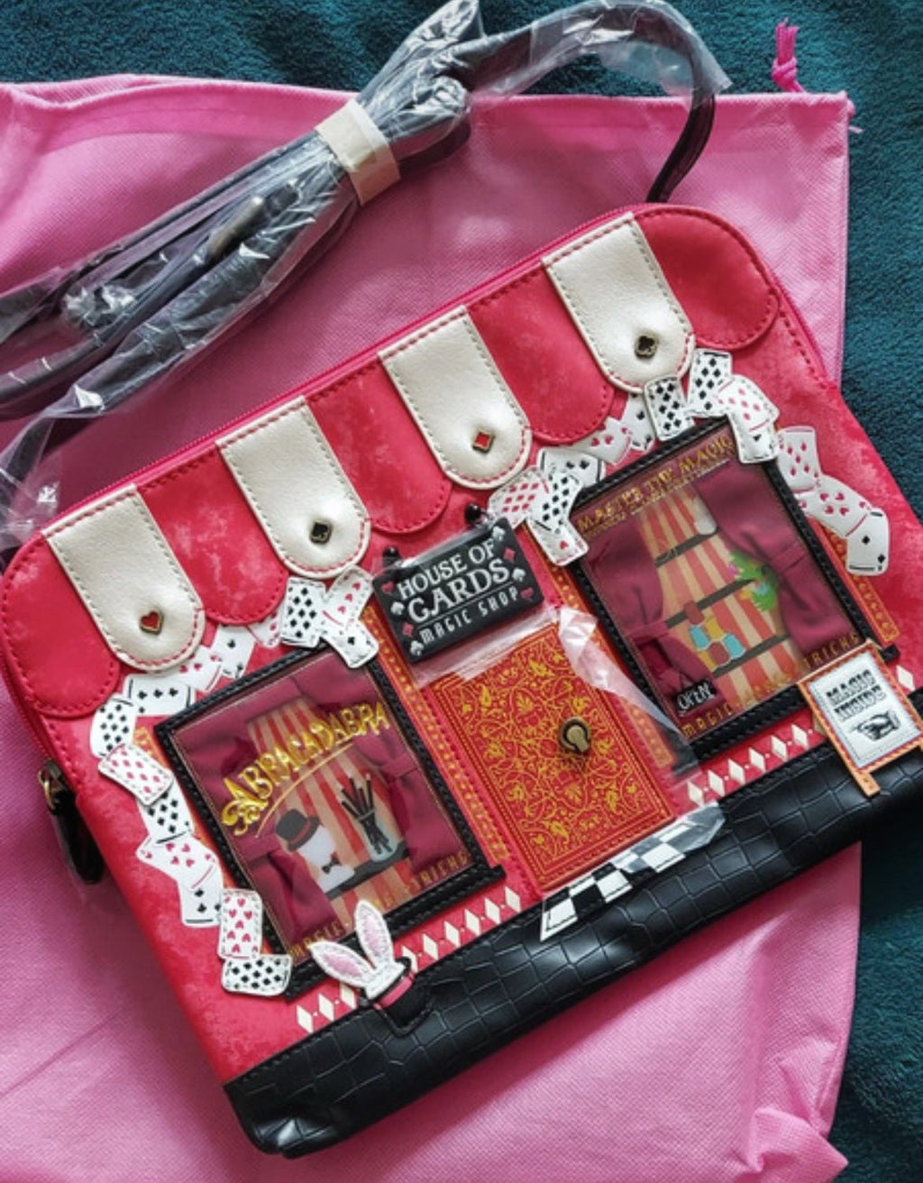 Чанта Vendula London House of Magic Bella Bag от колекция AW23 - Sunday West Boutique