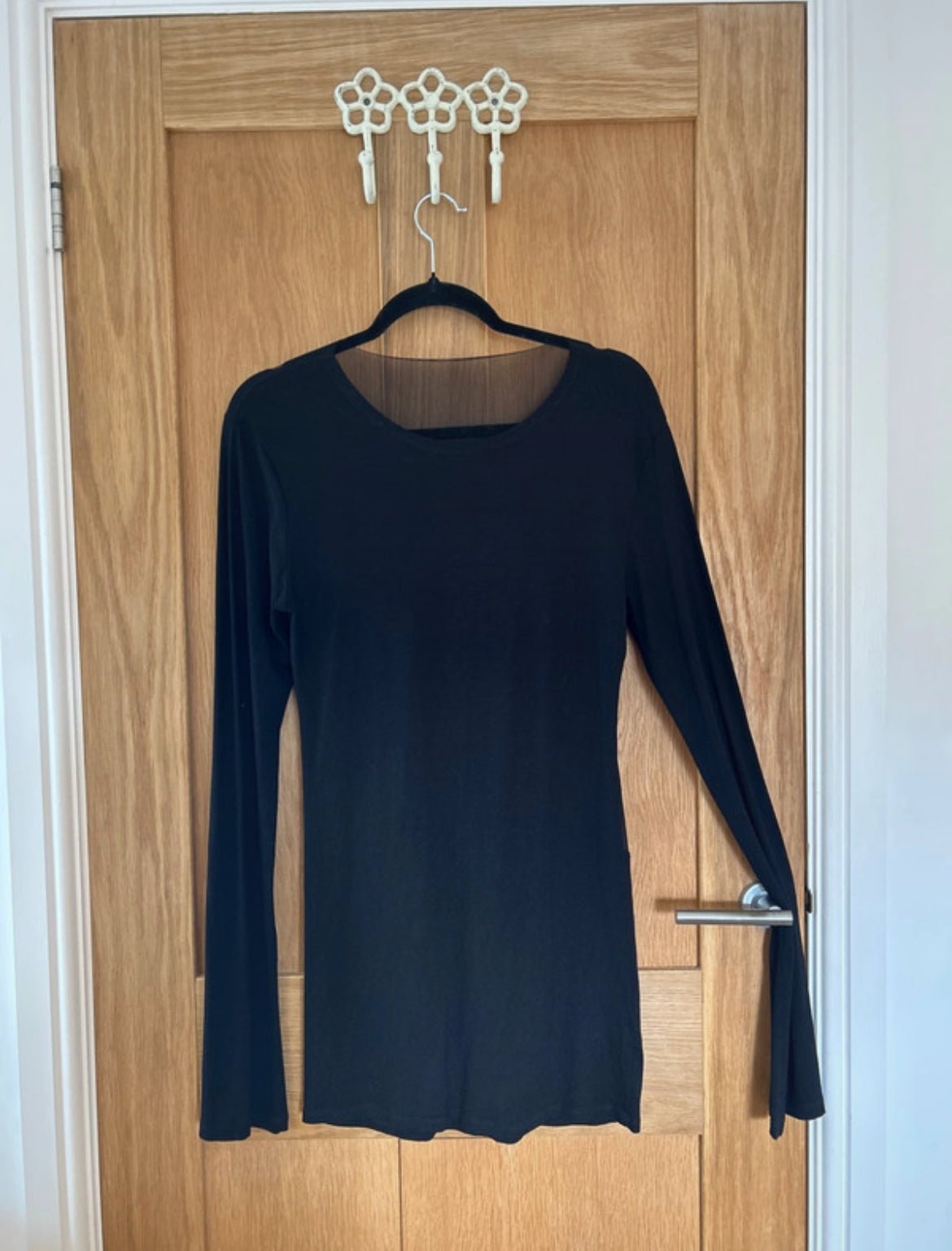 Черна мини рокля Jaded London с полупрозрачен mesh панел и готически flock принт - Sunday West Boutique