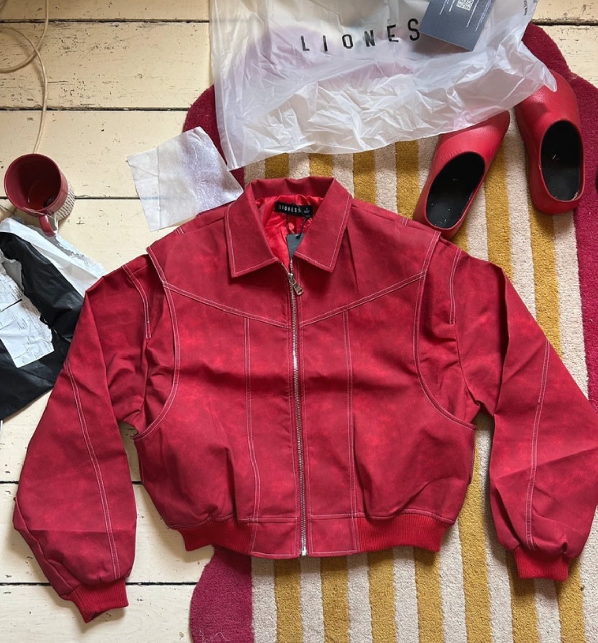 Червено bomber яке Lioness - Sunday West Boutique