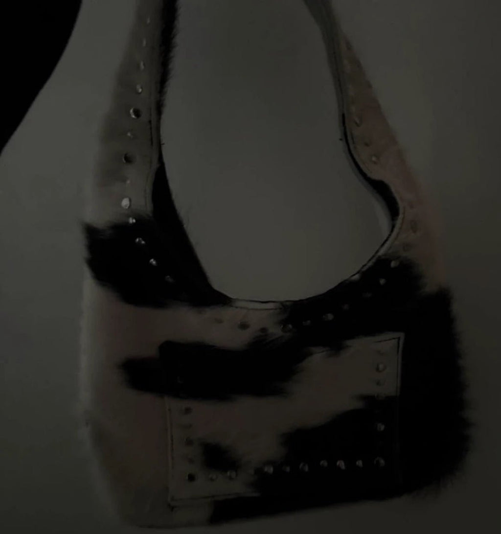 Cow Print кожена чанта с капси - Sunday West Boutique