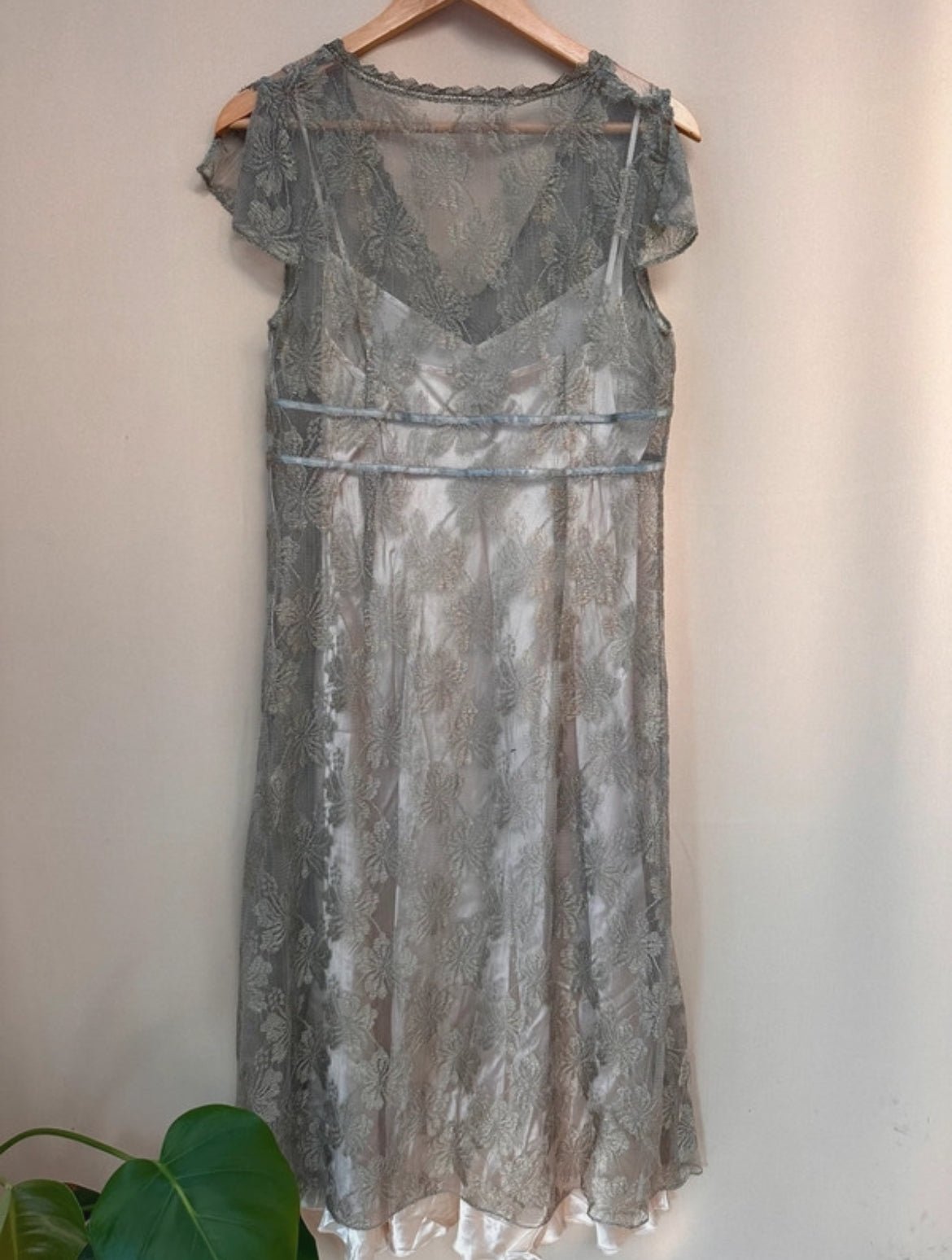 Дантелена рокля Coast - Sunday West Boutique