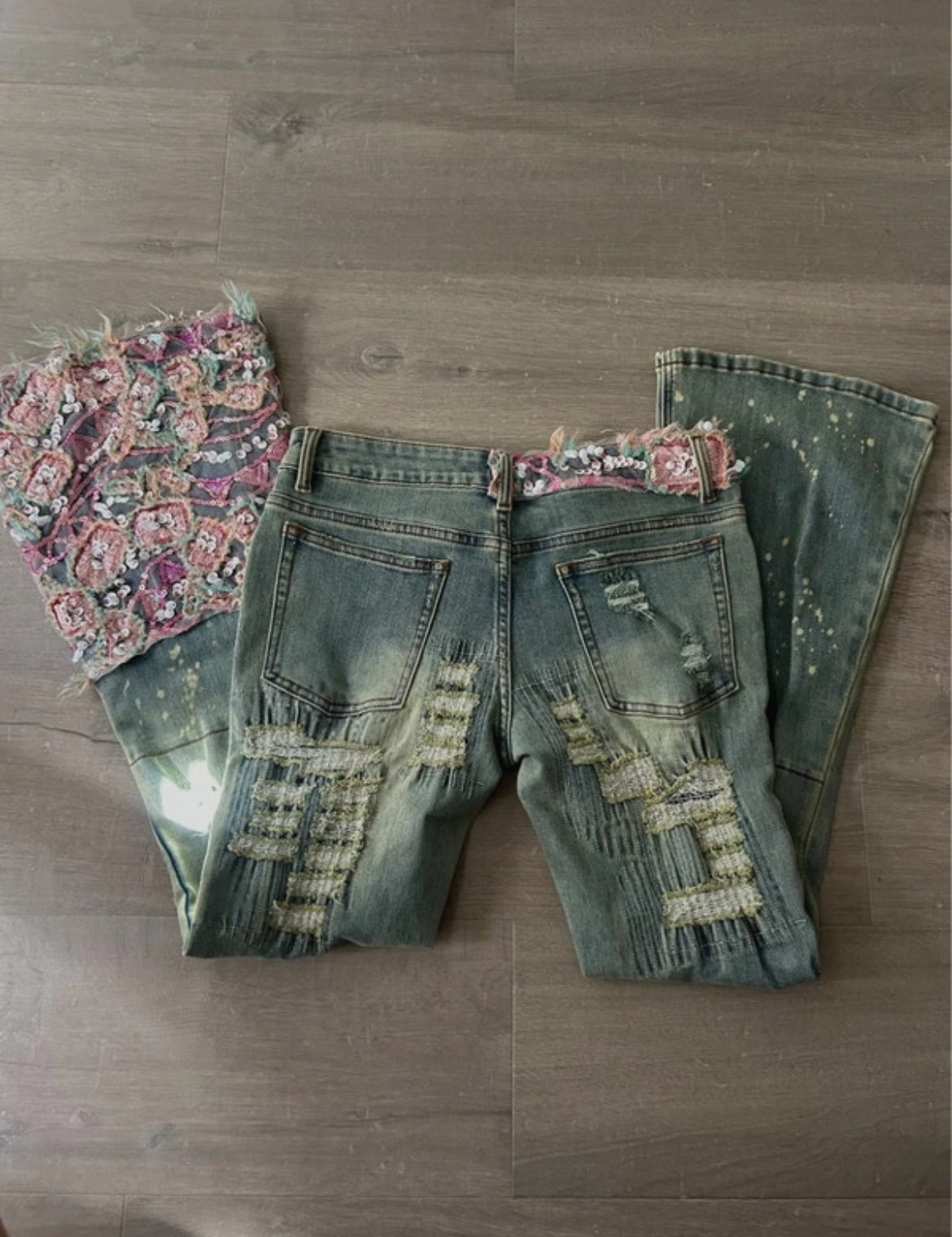 Fantastic Baby Y2K embellished low-rise дънки - Sunday West Boutique