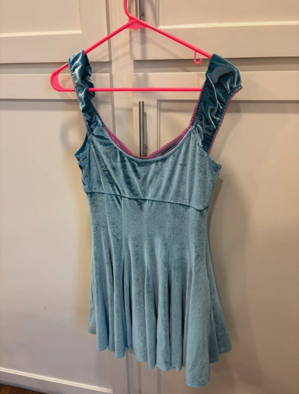 Кадифена рокля Free People - Sunday West Boutique