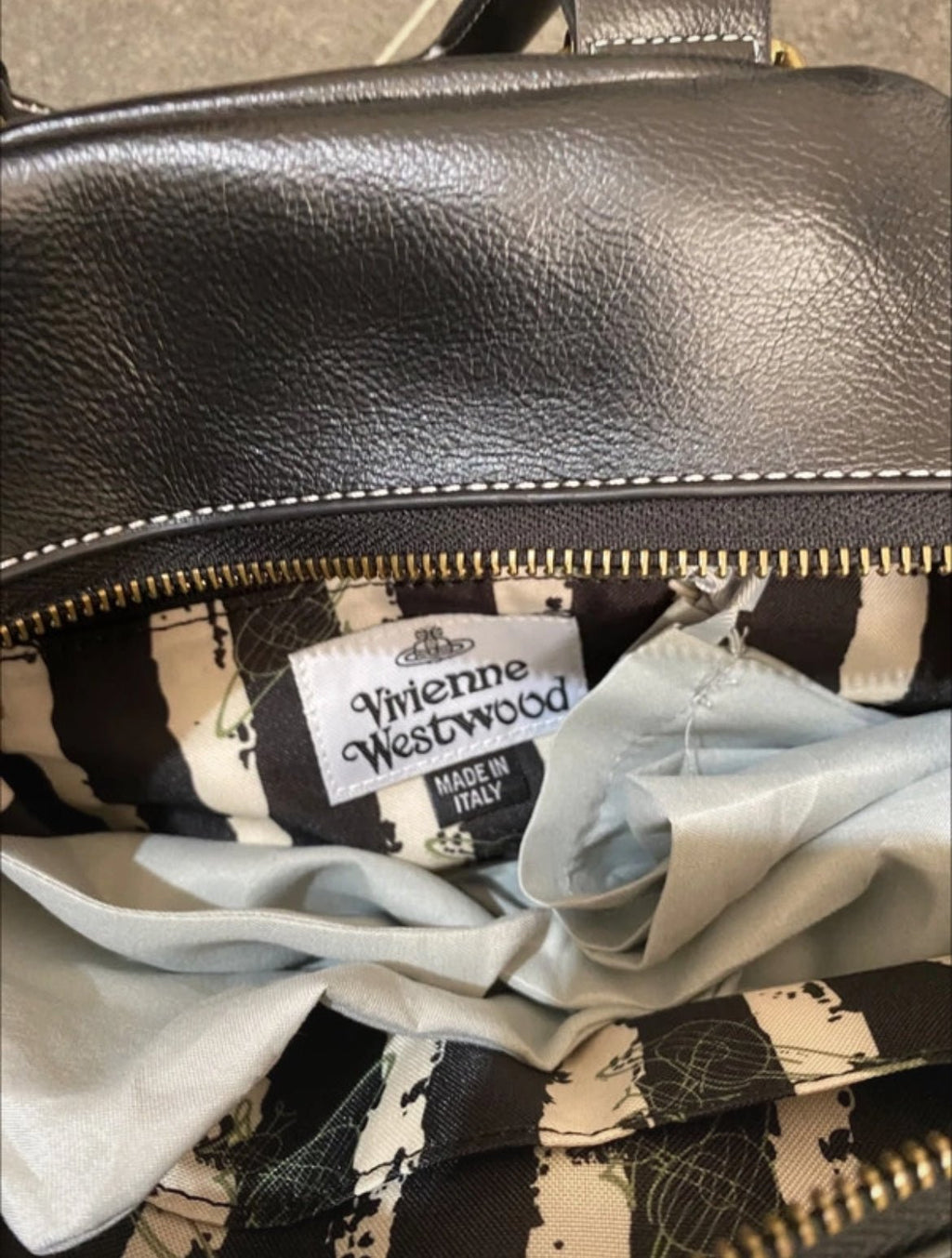 Кожена чанта Vivienne Westwood с релефно Oversized Orb лого - Sunday West Boutique