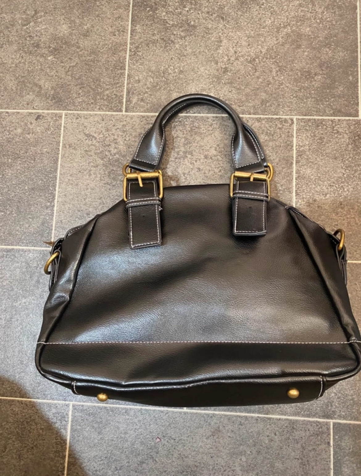 Кожена чанта Vivienne Westwood с релефно Oversized Orb лого - Sunday West Boutique
