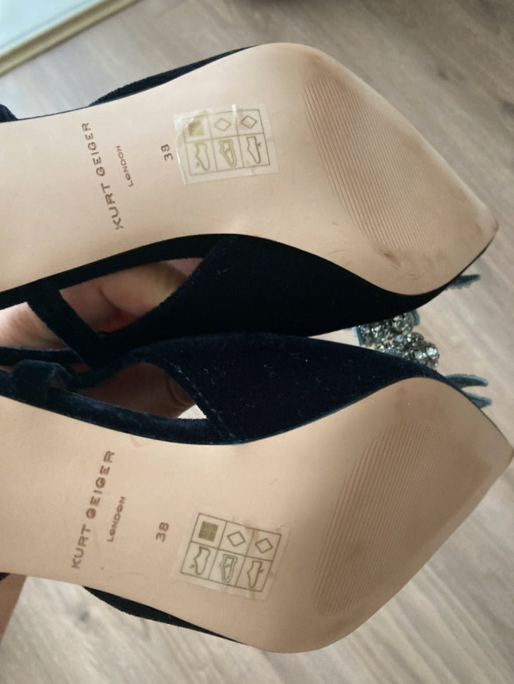 Kurt Geiger Belgravia Sling обувки от естествен велур - Sunday West Boutique