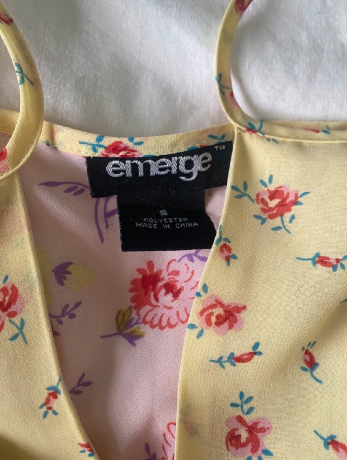 Нежна Y2K сатенена рокля Emerge - Sunday West Boutique