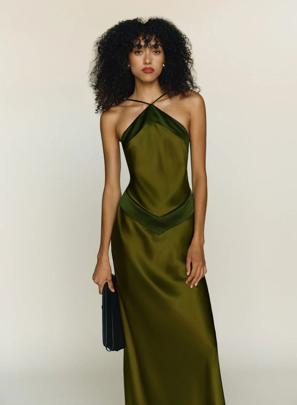 Reformation Jillian рокля в цвят Pear Green, изработена от 100% естествена коприна - Sunday West Boutique