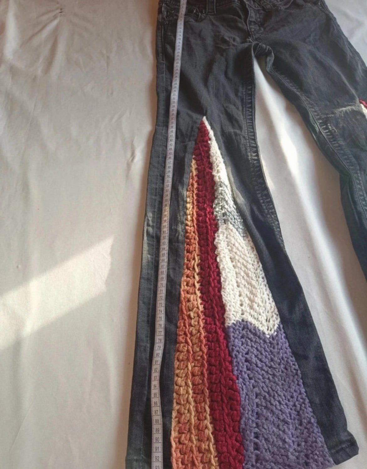 Рядък модел дънки Miss Me с впечатляващи плетени crochet разширения на крачолите - Sunday West Boutique