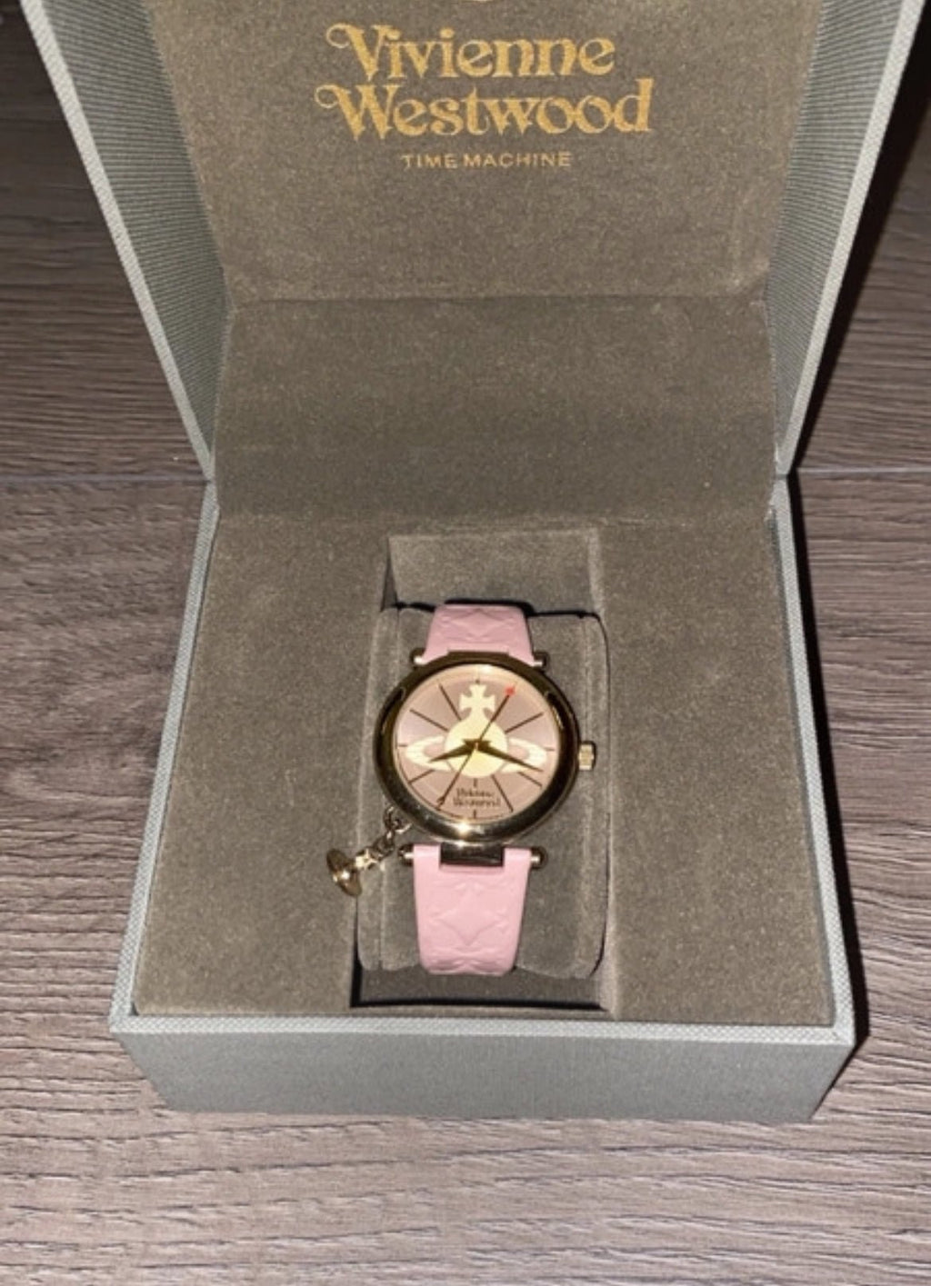 Рядък Vivienne Westwood Time Machine часовник - Sunday West Boutique