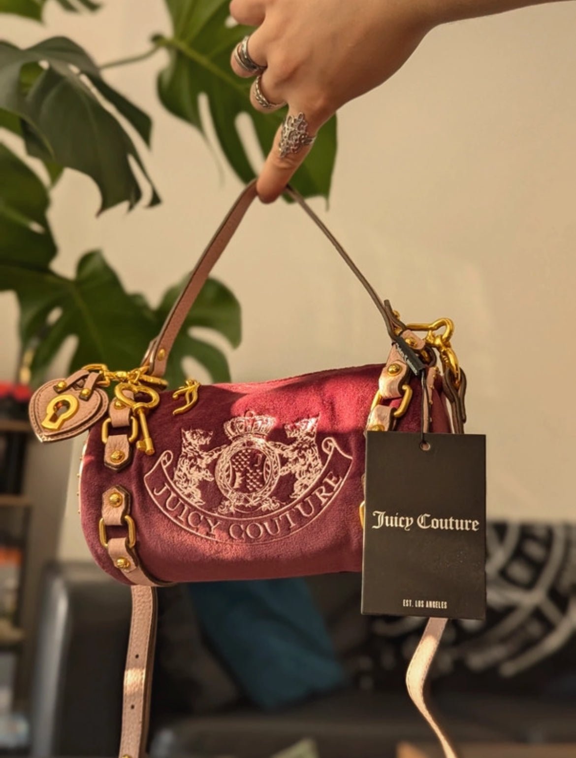 Рядка Juicy Couture barrel чанта - Sunday West Boutique