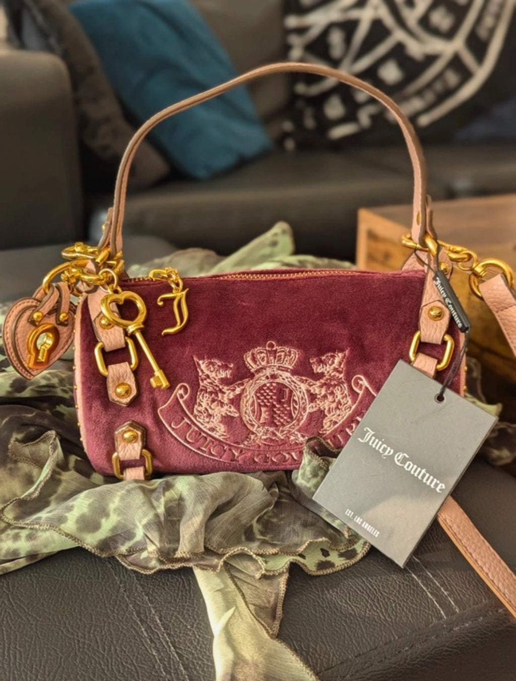 Рядка Juicy Couture barrel чанта - Sunday West Boutique