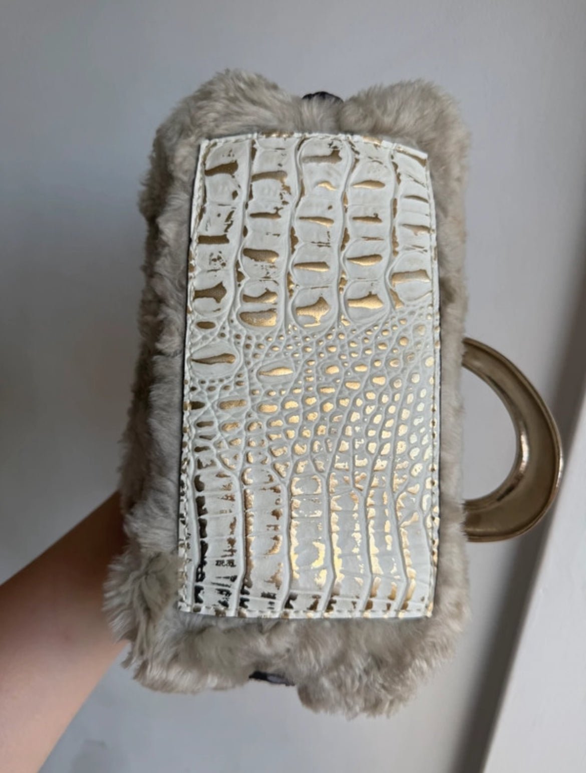 Рядка винтидж Y2K чанта GUESS - Sunday West Boutique