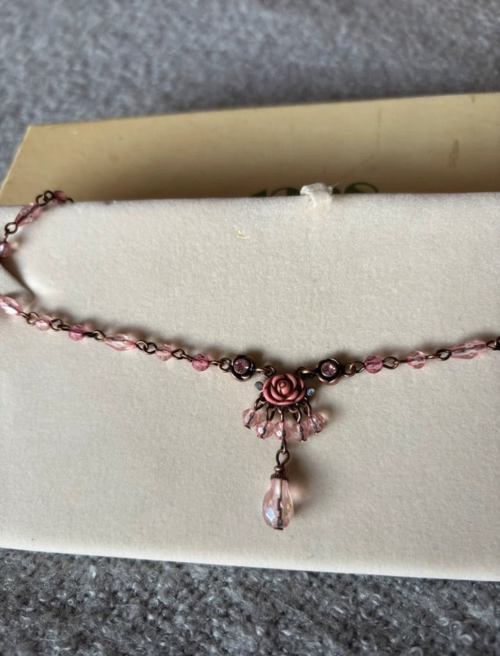 Рядко винтидж колие 1928 Jewelry в романтичен викториански стил - Sunday West Boutique