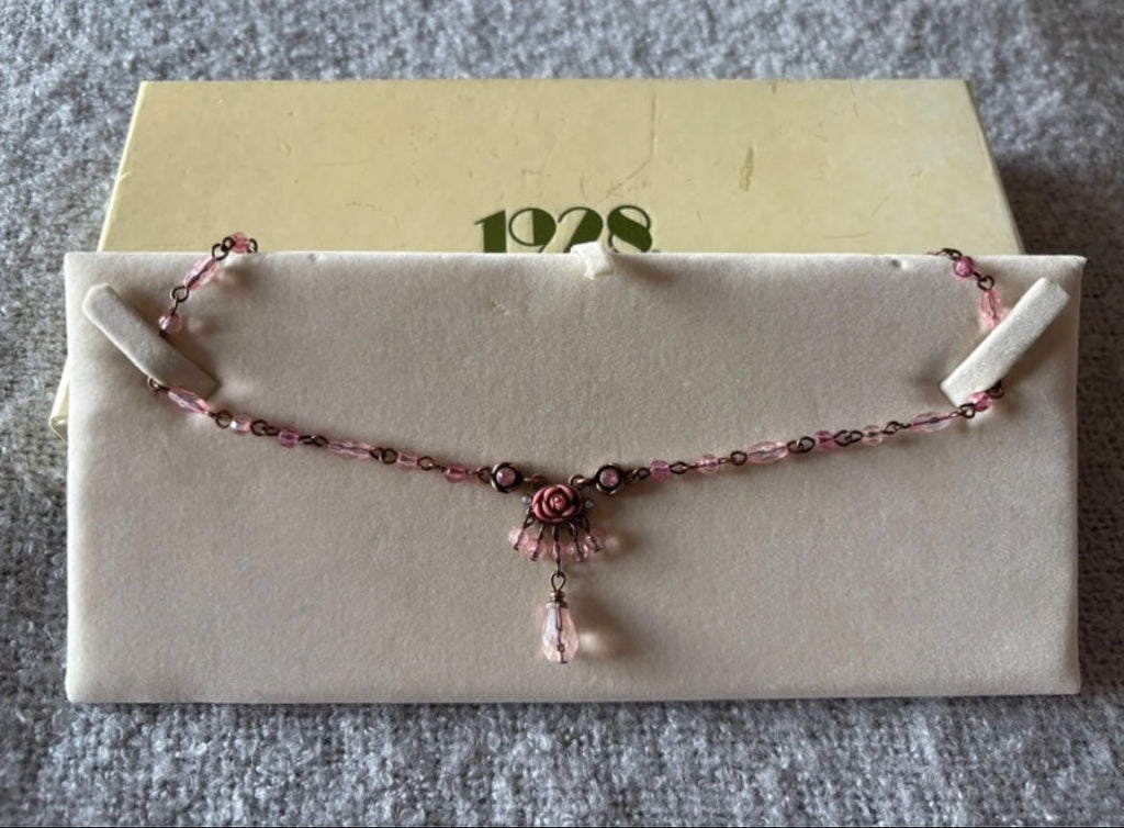Рядко винтидж колие 1928 Jewelry в романтичен викториански стил - Sunday West Boutique
