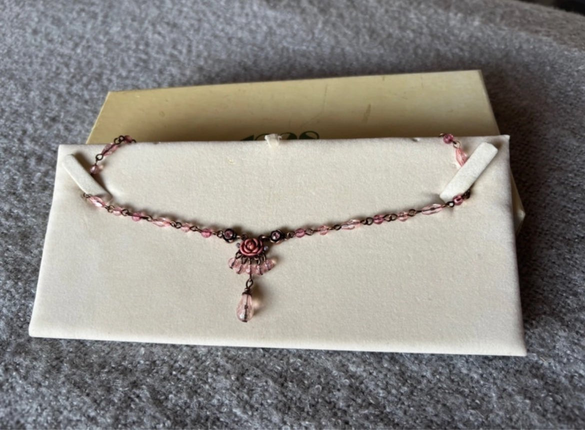 Рядко винтидж колие 1928 Jewelry в романтичен викториански стил - Sunday West Boutique