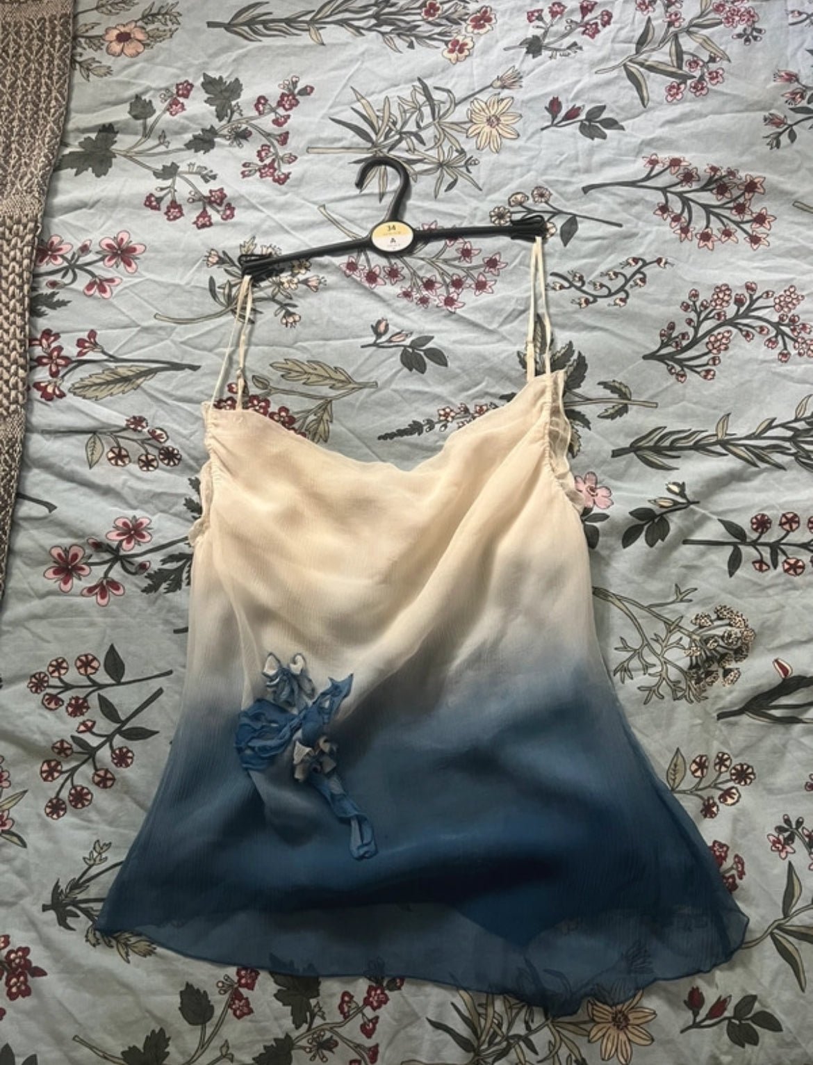Топ BCBGMAXAZRIA, изработен от 100% естествена коприна - Sunday West Boutique