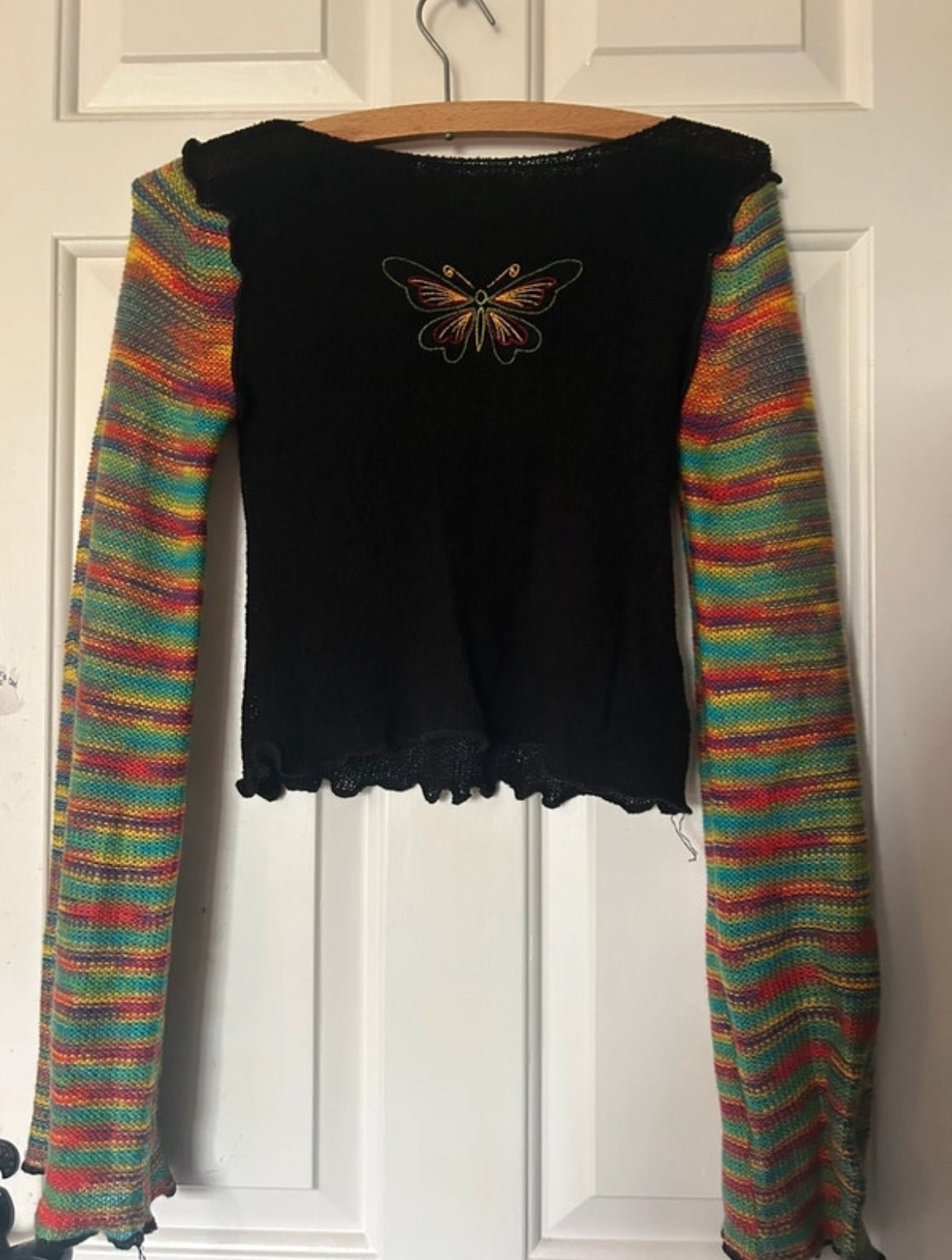 Urban Outfitters Y2K mesh топ с дълъг ръкав и пеперуда - Sunday West Boutique