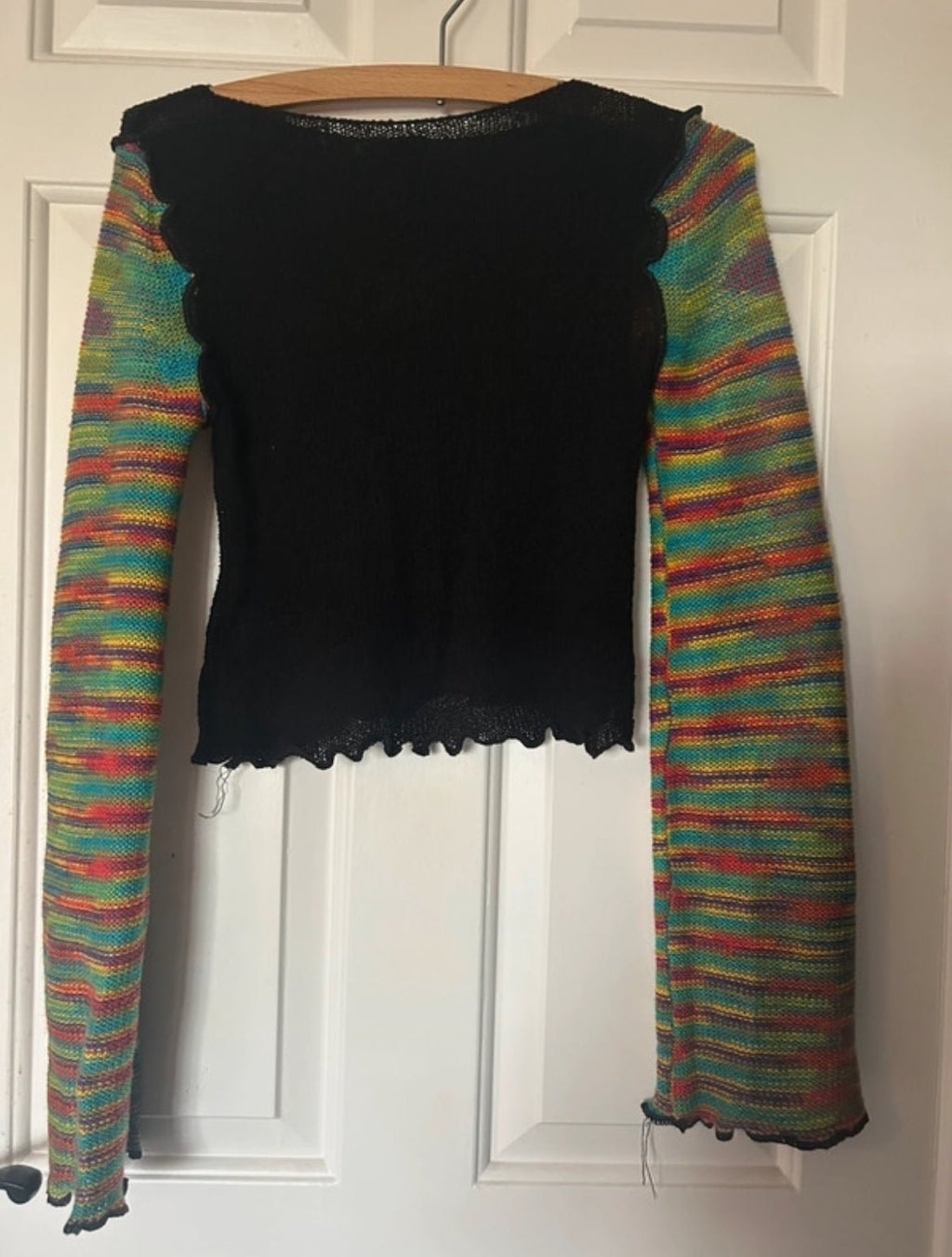 Urban Outfitters Y2K mesh топ с дълъг ръкав и пеперуда - Sunday West Boutique