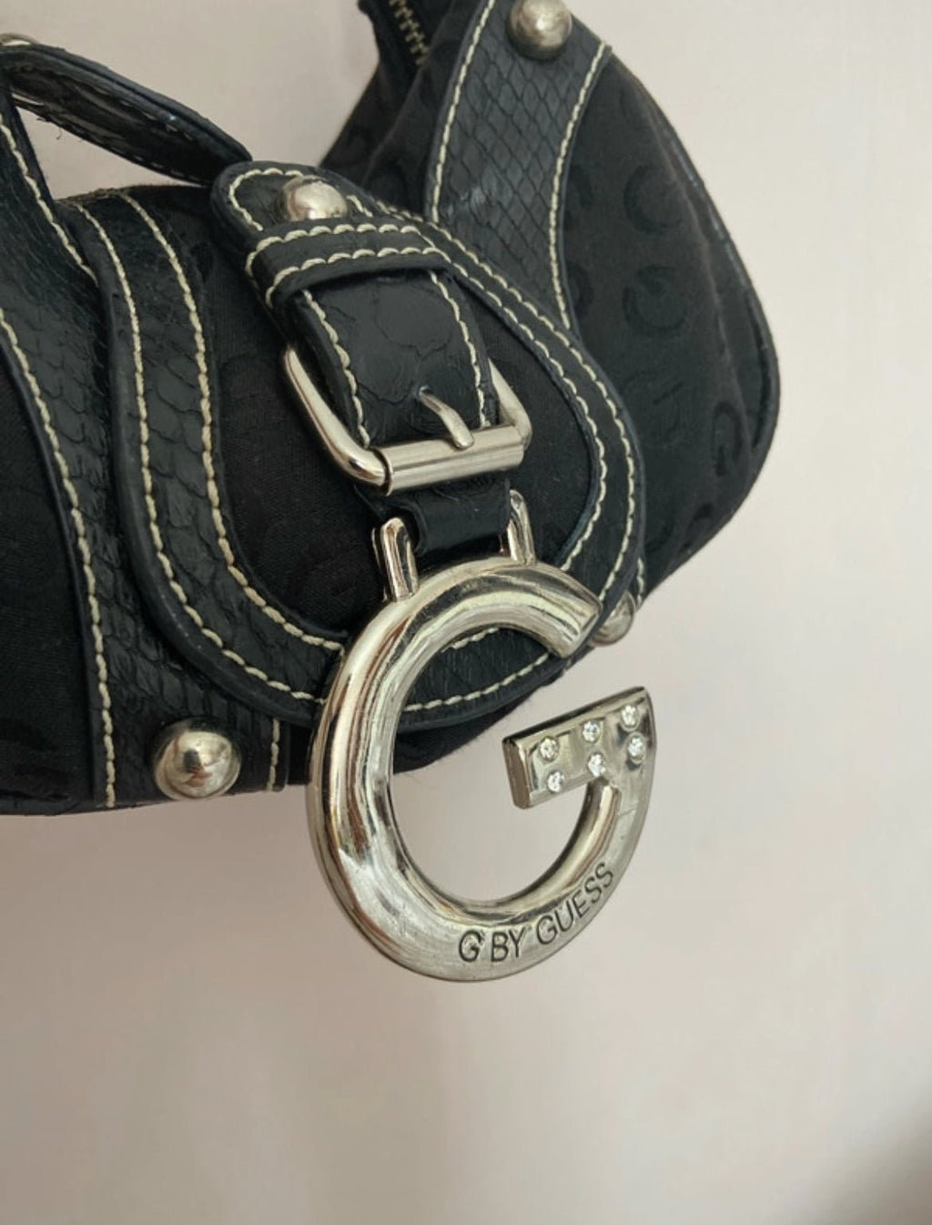 Винтидж чанта G by Guess от началото на 2000-те - Sunday West Boutique