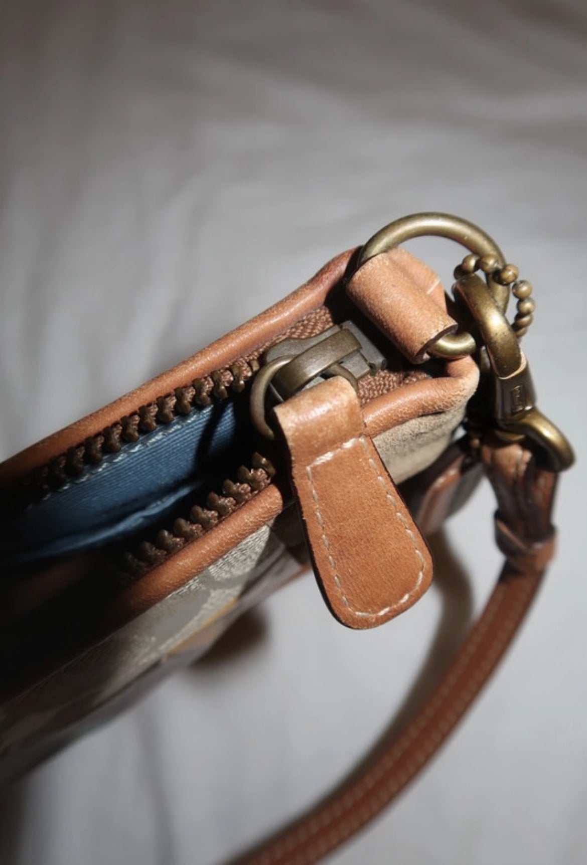Винтидж Coach Patchwork Shoulder Чанта - Sunday West Boutique