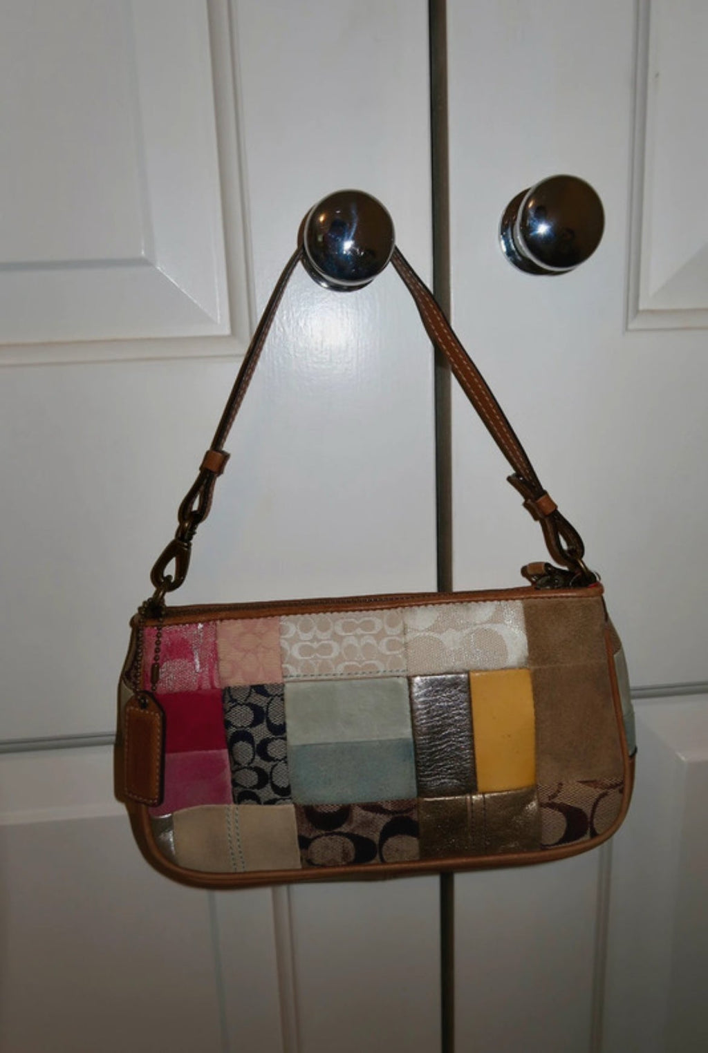 Винтидж Coach Patchwork Shoulder Чанта - Sunday West Boutique