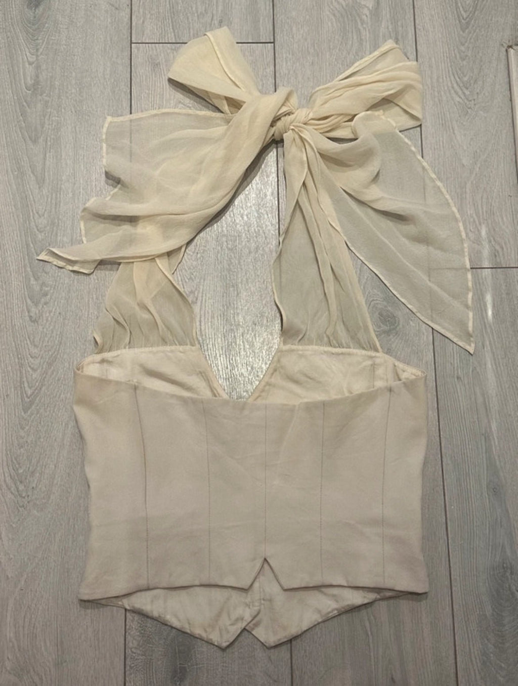 Винтидж корсетен елек Emporio Armani от 2002 г. с връзка от 100% коприна - Sunday West Boutique