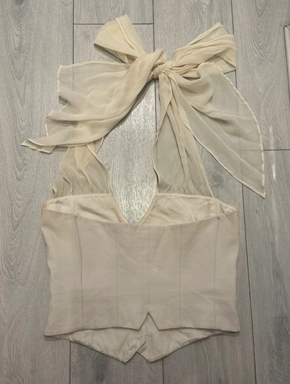 Винтидж корсетен елек Emporio Armani от 2002 г. с връзка от 100% коприна - Sunday West Boutique