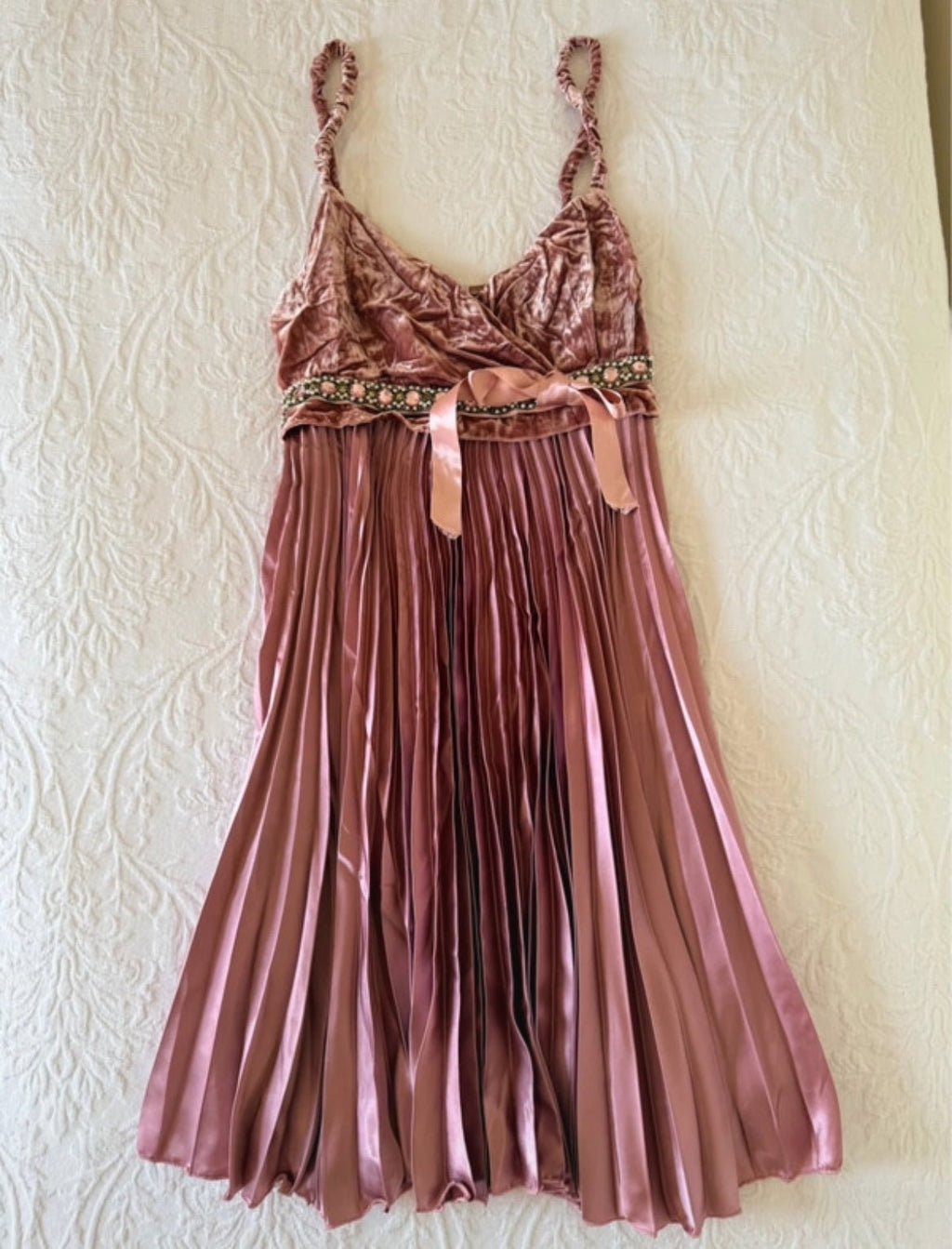 Винтидж LM Lulu плисирана сатенена рокля - Sunday West Boutique