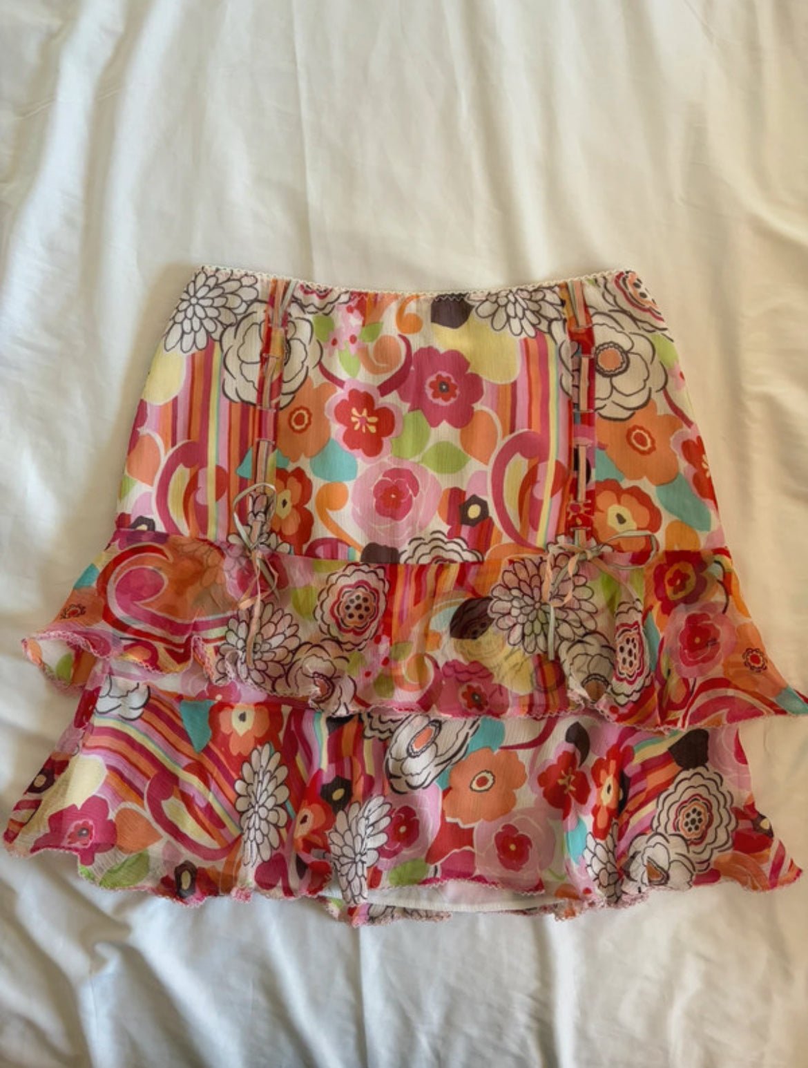 Винтидж мини пола Karen Millen от колекцията SS 2004 - 100% коприна - Sunday West Boutique
