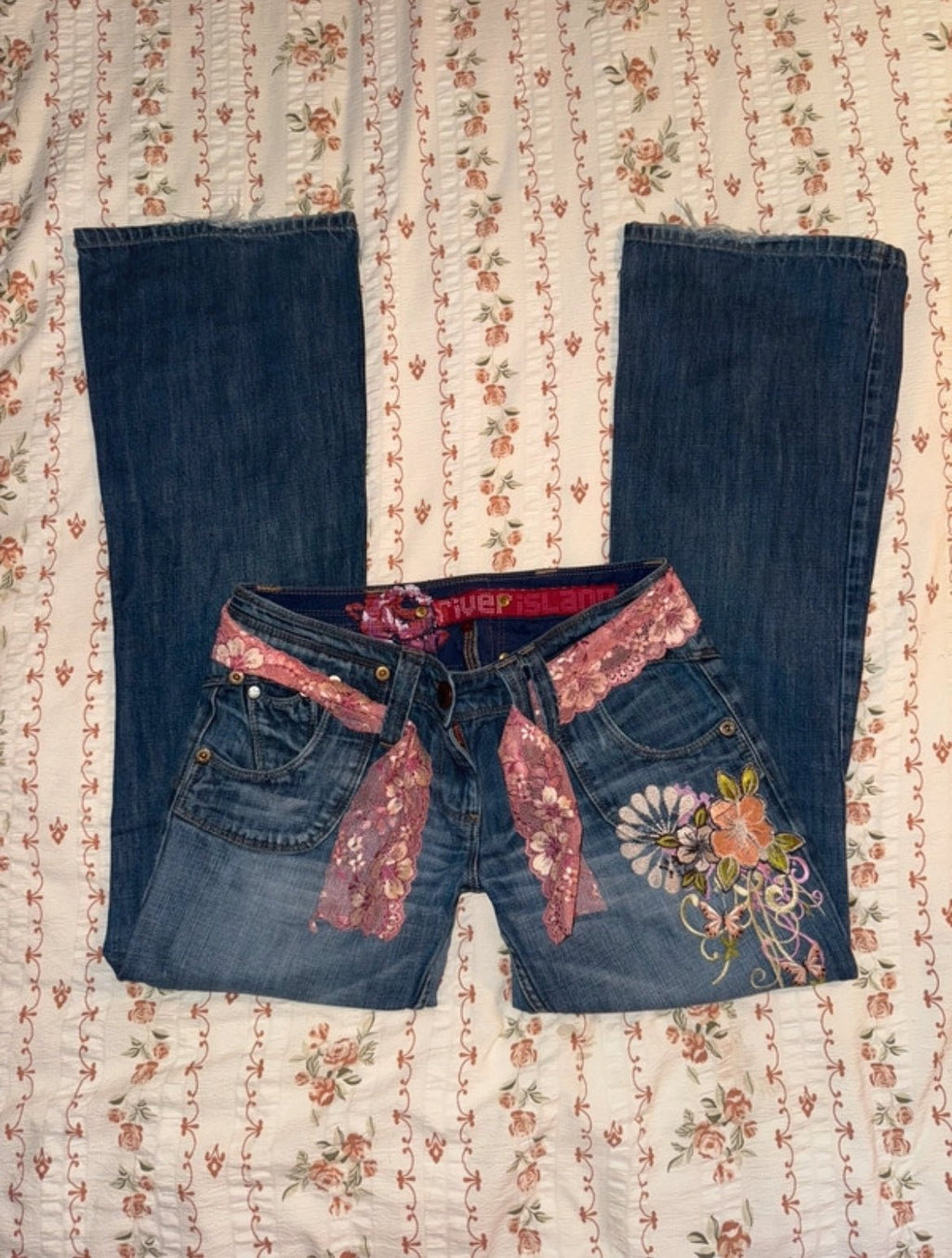 Винтидж Y2K дънки River Island с флорална бродерия и ниска талия - Sunday West Boutique