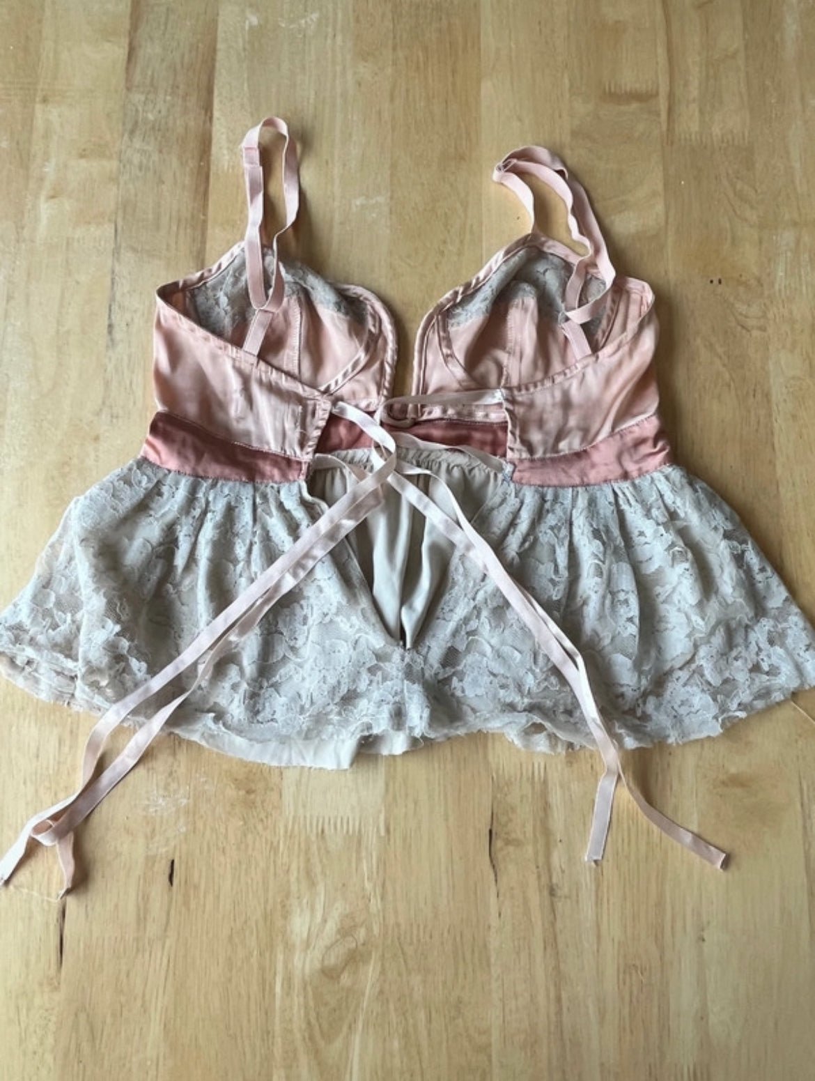 Винтидж Y2K корсет River Island с дантела - Sunday West Boutique