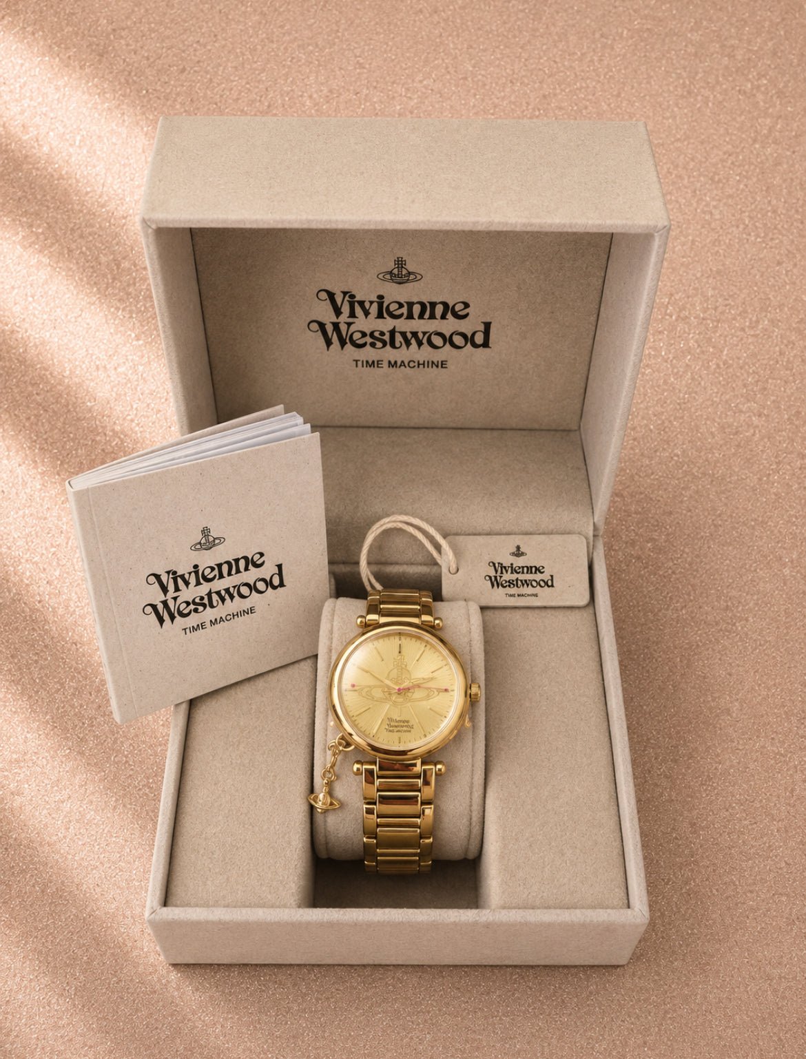 Vivienne Westwood златист часовник - Sunday West Boutique